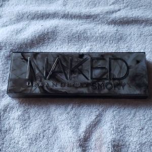 Urban decay naked smokey palette